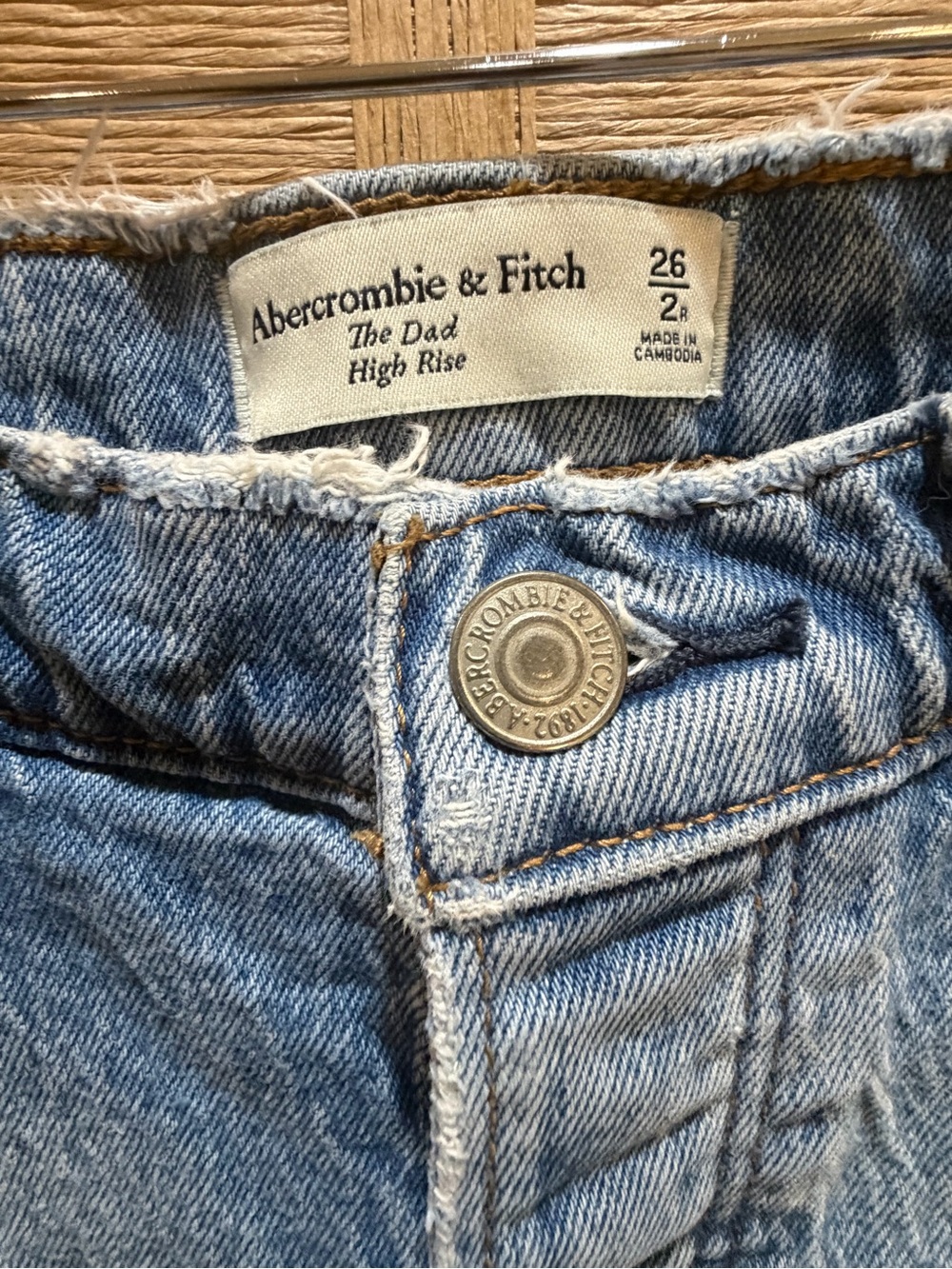Abercrombie & Fitch High Rise Dad Jeans Distressed Light Wash 26 - Picture 5 of 9